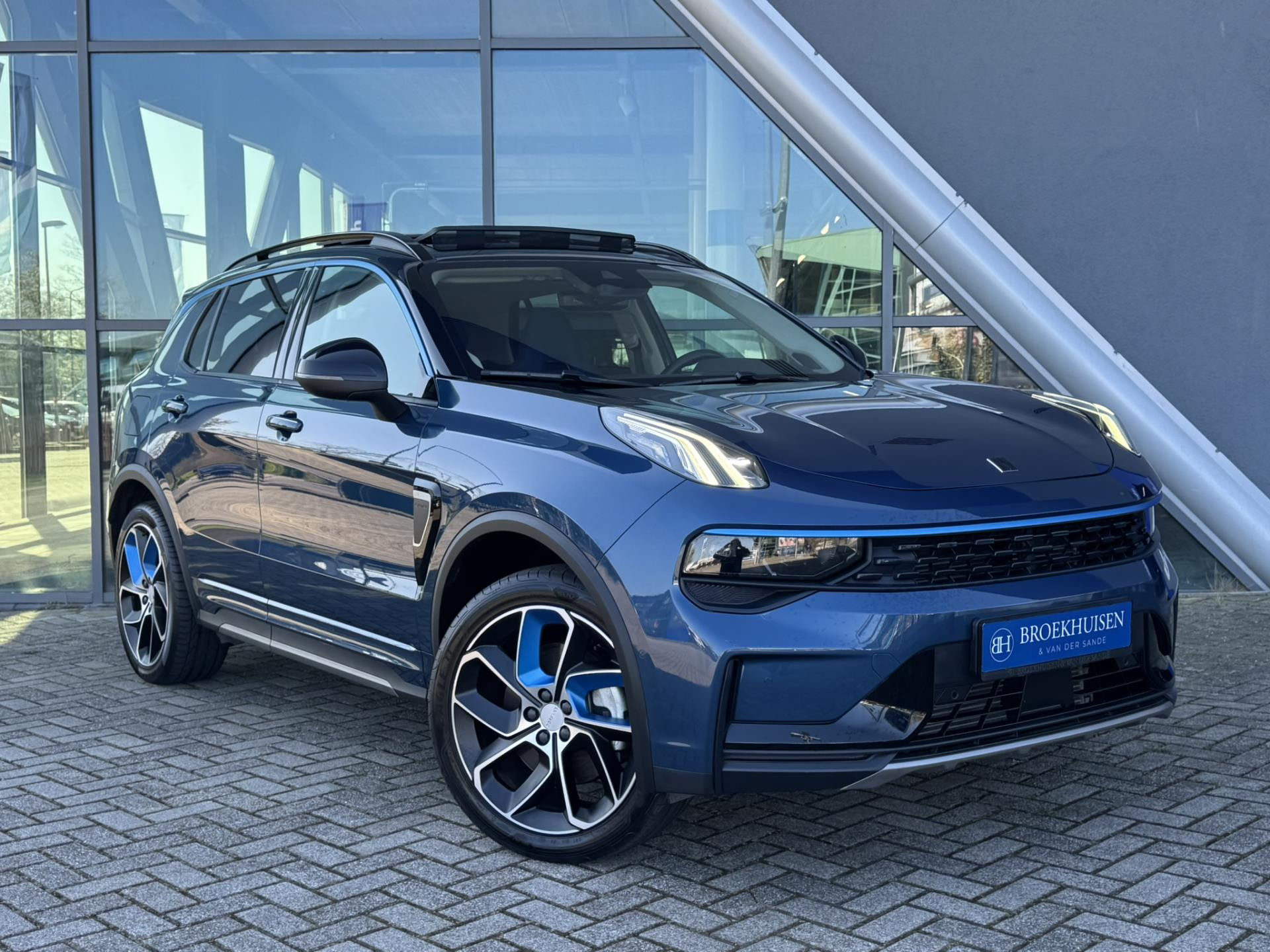 Hoofdafbeelding Lynk & Co 01