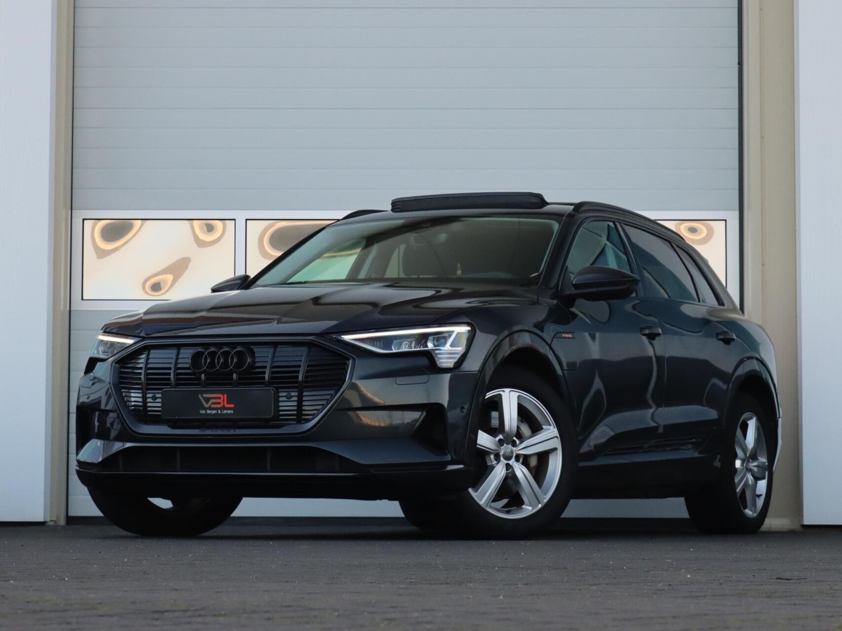 Hoofdafbeelding Audi e-tron