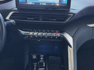 Peugeot 3008 Peugeot 3008 130PK ALLURE LEER I-COCKPIT LED CARPLAY EUROPA.NAVI ELEK.KLEP CAMERA ADAP.CRUISE ZWARTE HEMEL. 05/2024 ALLURE 2024 - afbeelding nr 24
