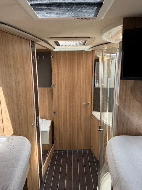 Hoofdafbeelding Knaus R03