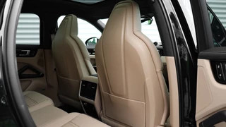 Porsche Cayenne Porsche Cayenne Coupé 3.0 E-Hybrid Platinum Edition SportDesign | Panoramadak | Surround View | BOSE Sound | Trekhaak | - afbeelding nr 31