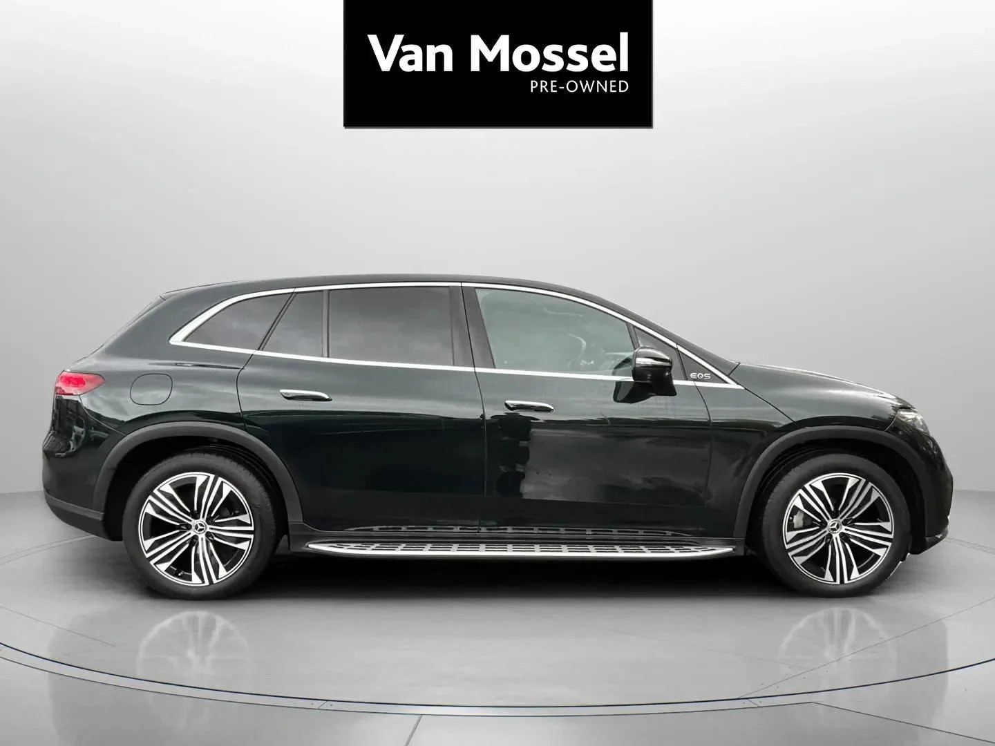 Mercedes-Benz-EQS-image-3