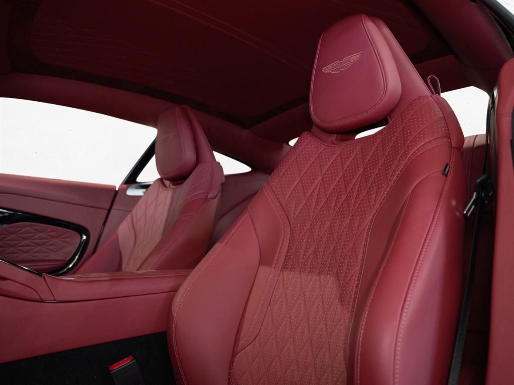 Aston Martin-DB12-image-11