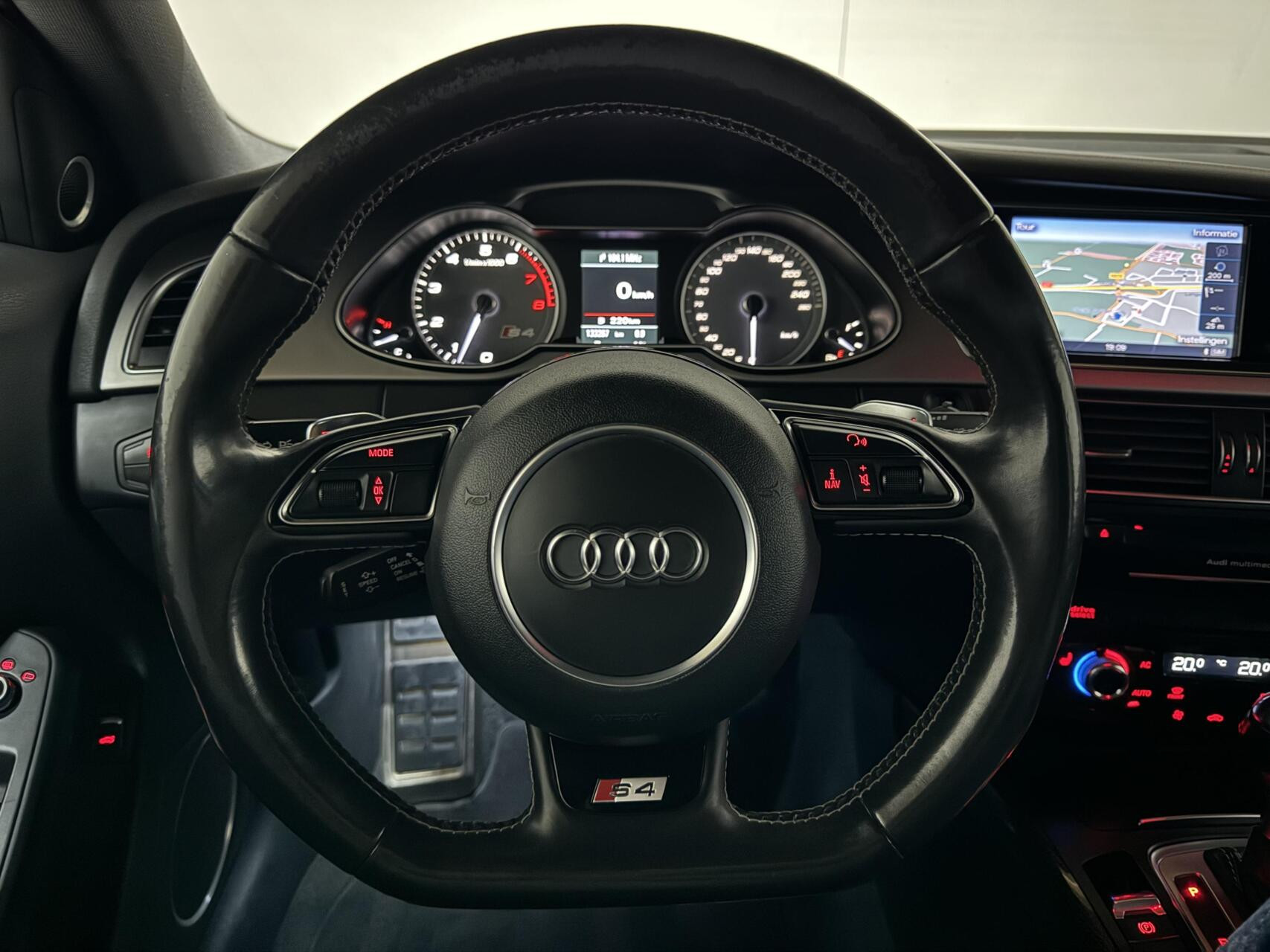 Hoofdafbeelding Audi S4
