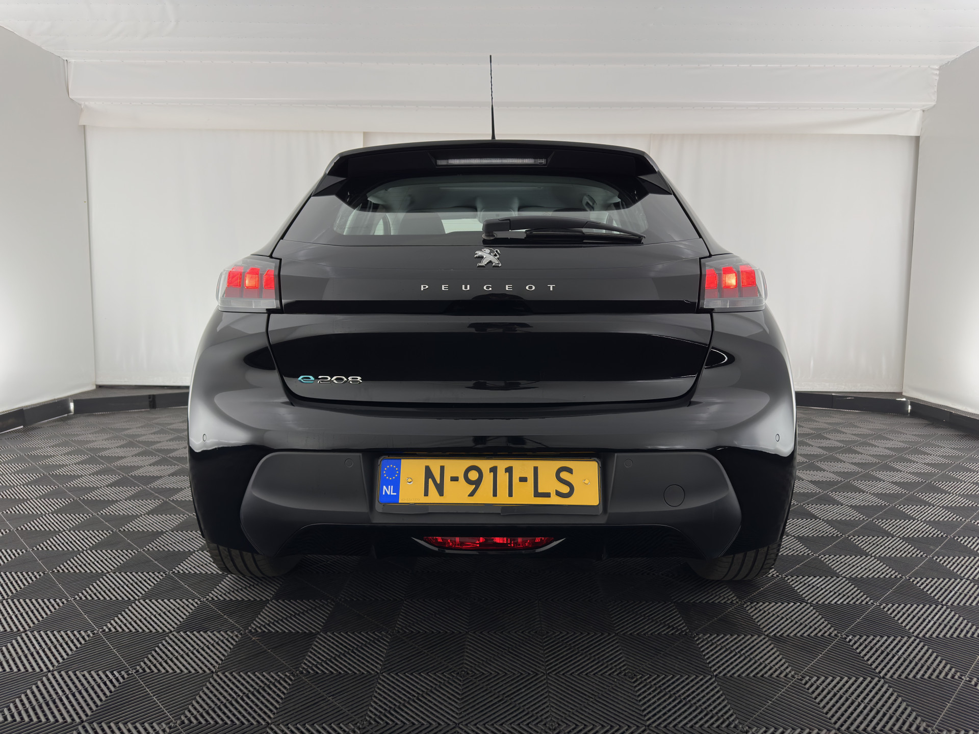 Hoofdafbeelding Peugeot e-208