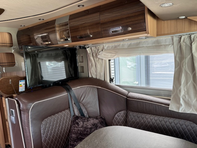 Hoofdafbeelding Knaus R03