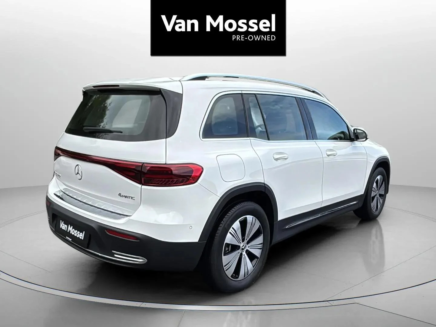 Mercedes-Benz-EQB-image-4