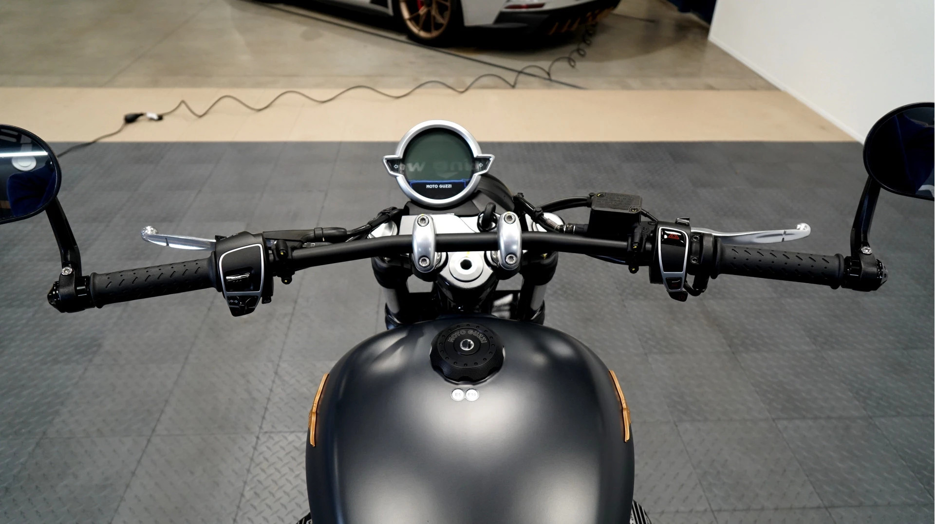 Hoofdafbeelding Moto Guzzi V9
