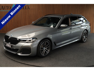 BMW 5 Serie Touring 520i High Exe M-pakket Head-up Navi Elektr. achterklep Camera Carplay Virtual Elektr. uitklapbare trekhaak Matrix ACC Stoelverwarming DAB Climate (3-zone) PDC Memory LM velgen BTW auto