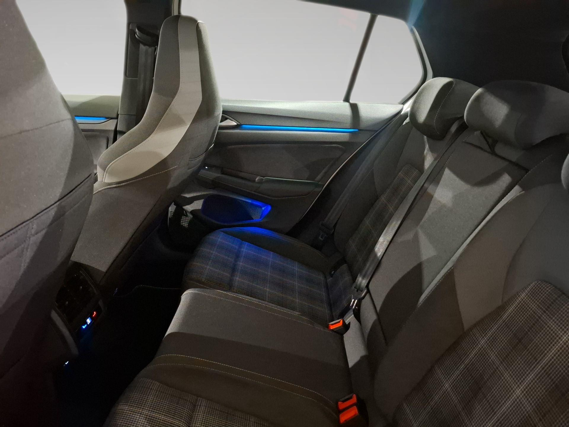 Volkswagen-Golf-image-10