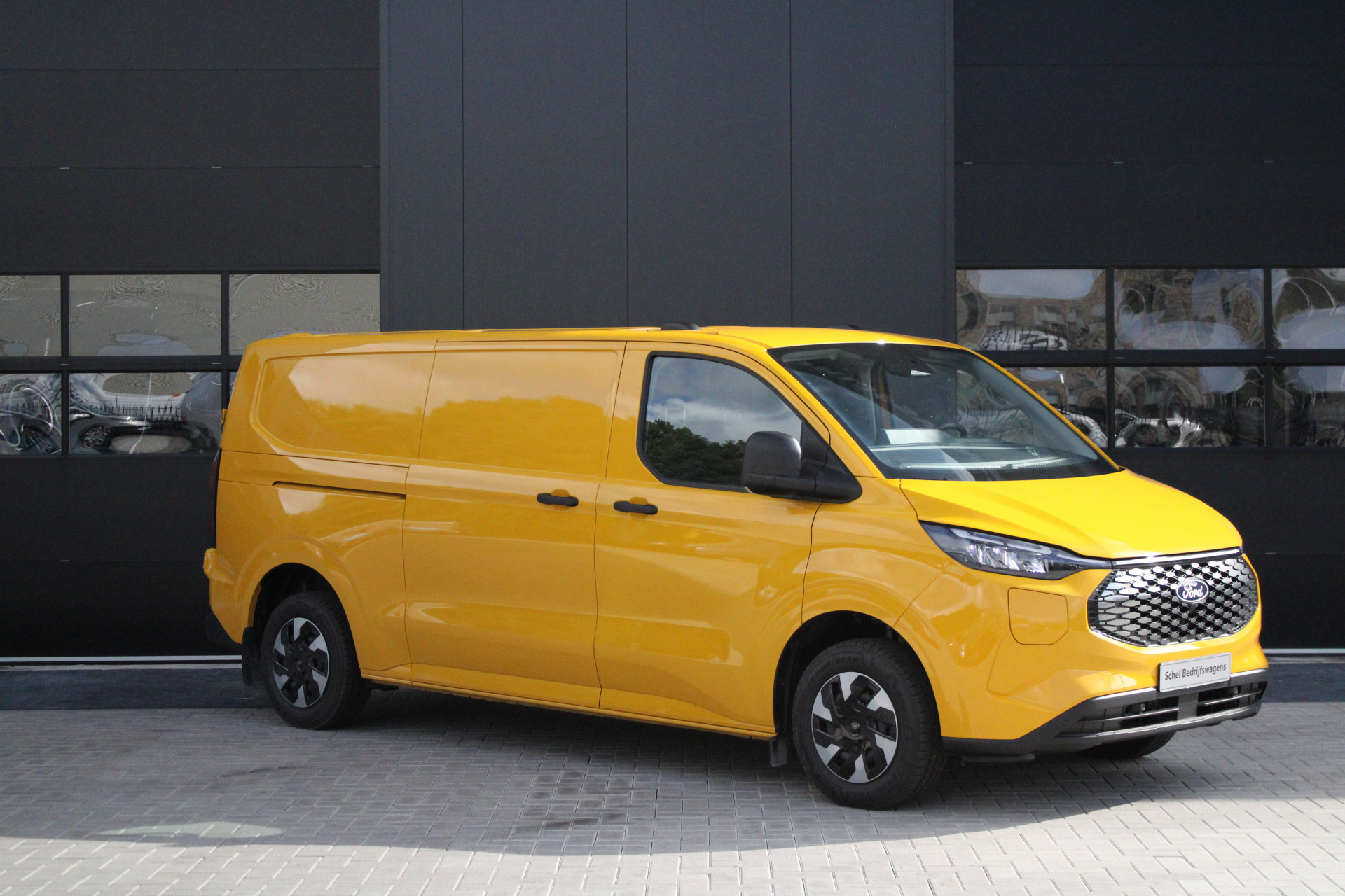 Hoofdafbeelding Ford E-Transit Custom