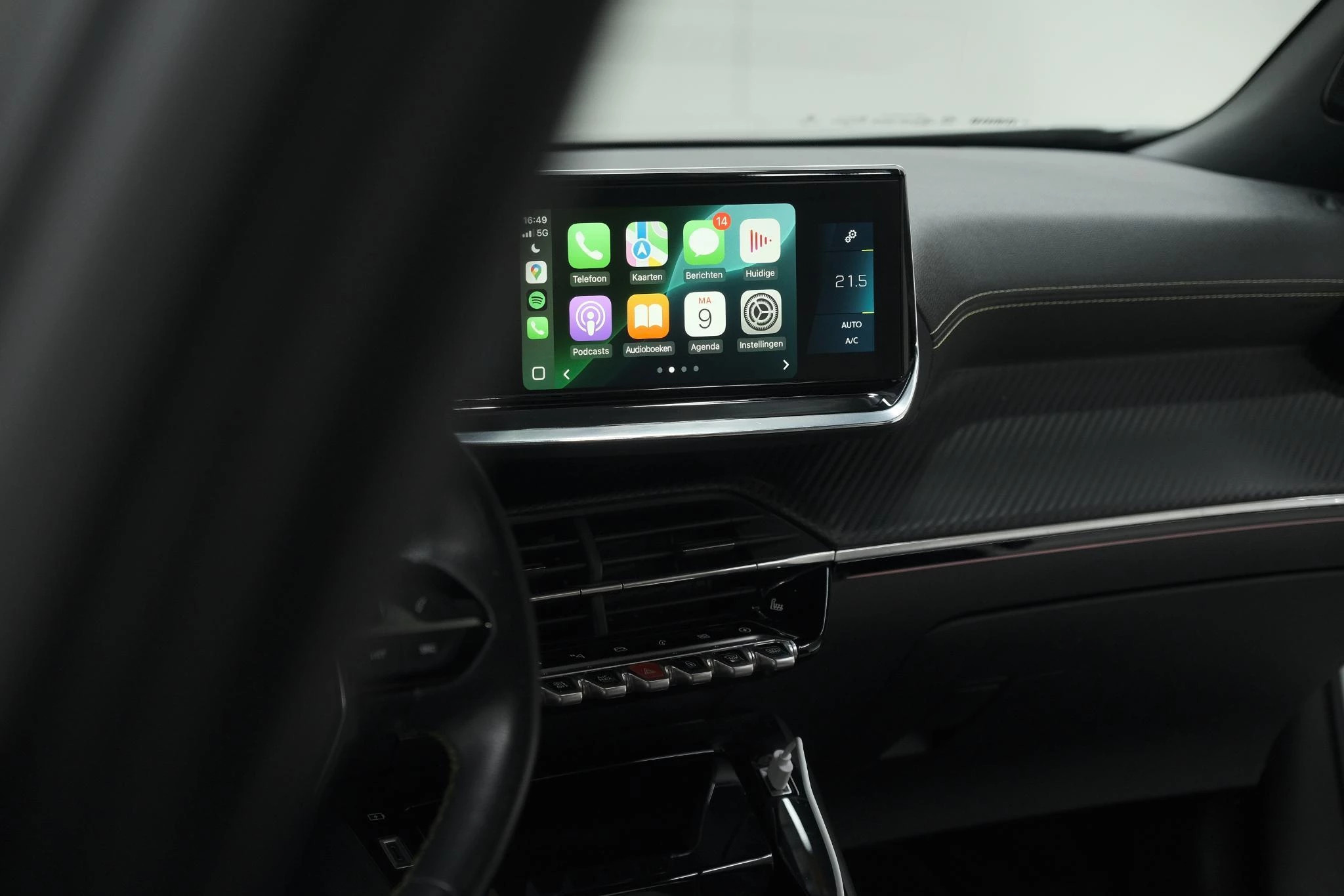 Hoofdafbeelding Peugeot e-2008