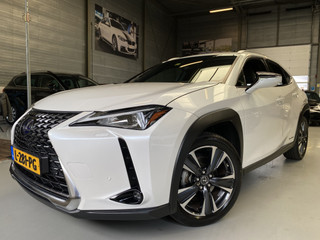 Lexus UX 250h Preference Line Camera, Carplay, PDC