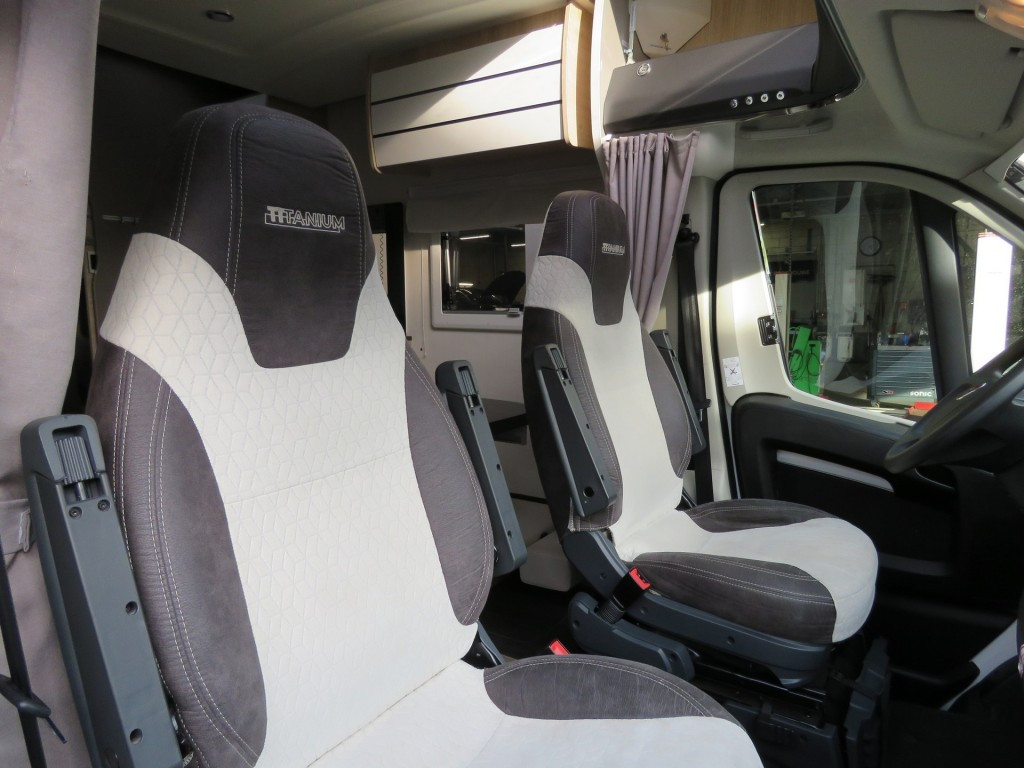 Hoofdafbeelding Chausson 648