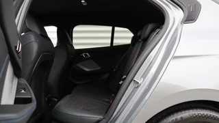 BMW 1 Serie BMW 1 Serie 120 M Sport Pro | Harman/Kardon | Head-up | Driving Assistant Plus | Comfort Access - afbeelding nr 30