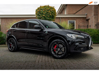 Hoofdafbeelding Alfa Romeo Stelvio Alfa Romeo Stelvio 2.9 V6 AWD Quadrifoglio 510 PK Adaptive Cruise Harman Kardon Keyless 20''
