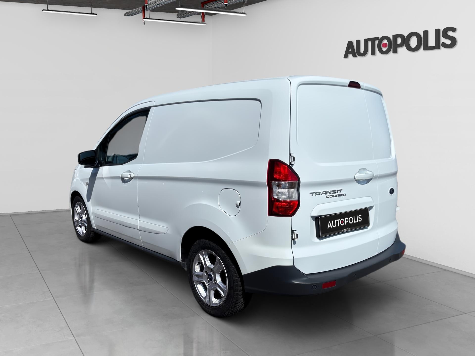 Ford-Transit Courier-image-11