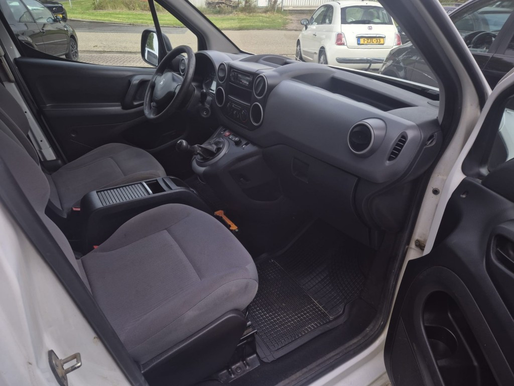 Hoofdafbeelding Peugeot Partner