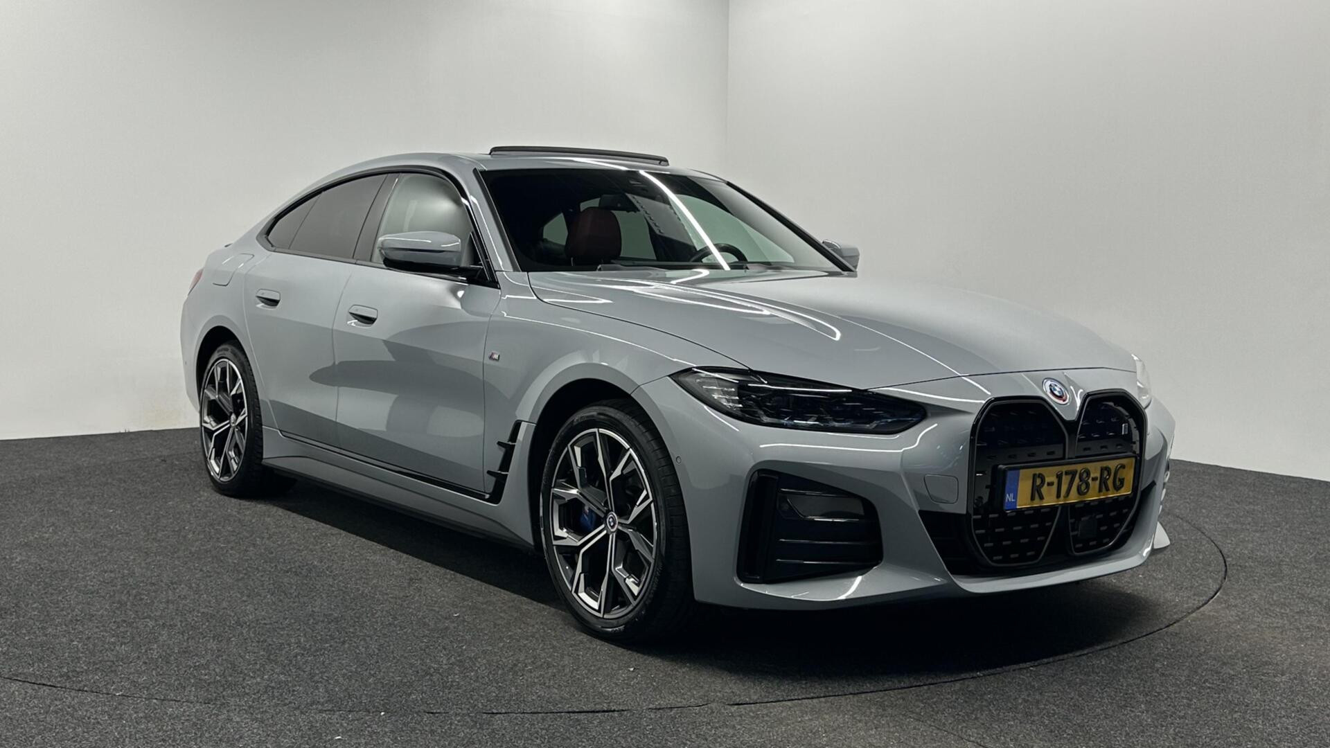 Hoofdafbeelding BMW i4