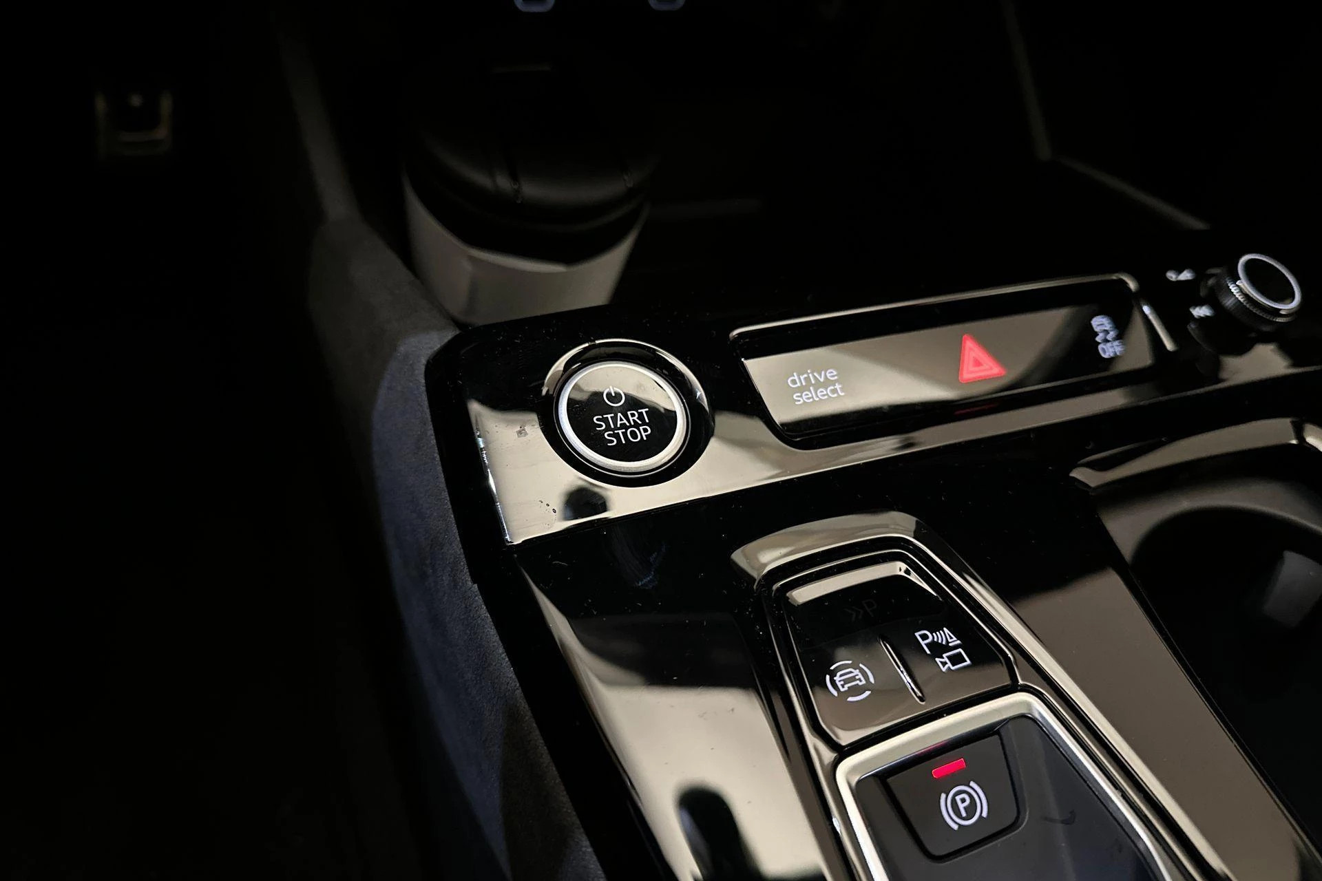 Hoofdafbeelding Audi A6 Avant e-tron