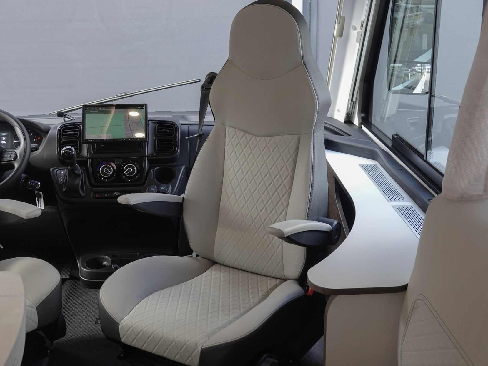 Hoofdafbeelding Benimar Amphitryon