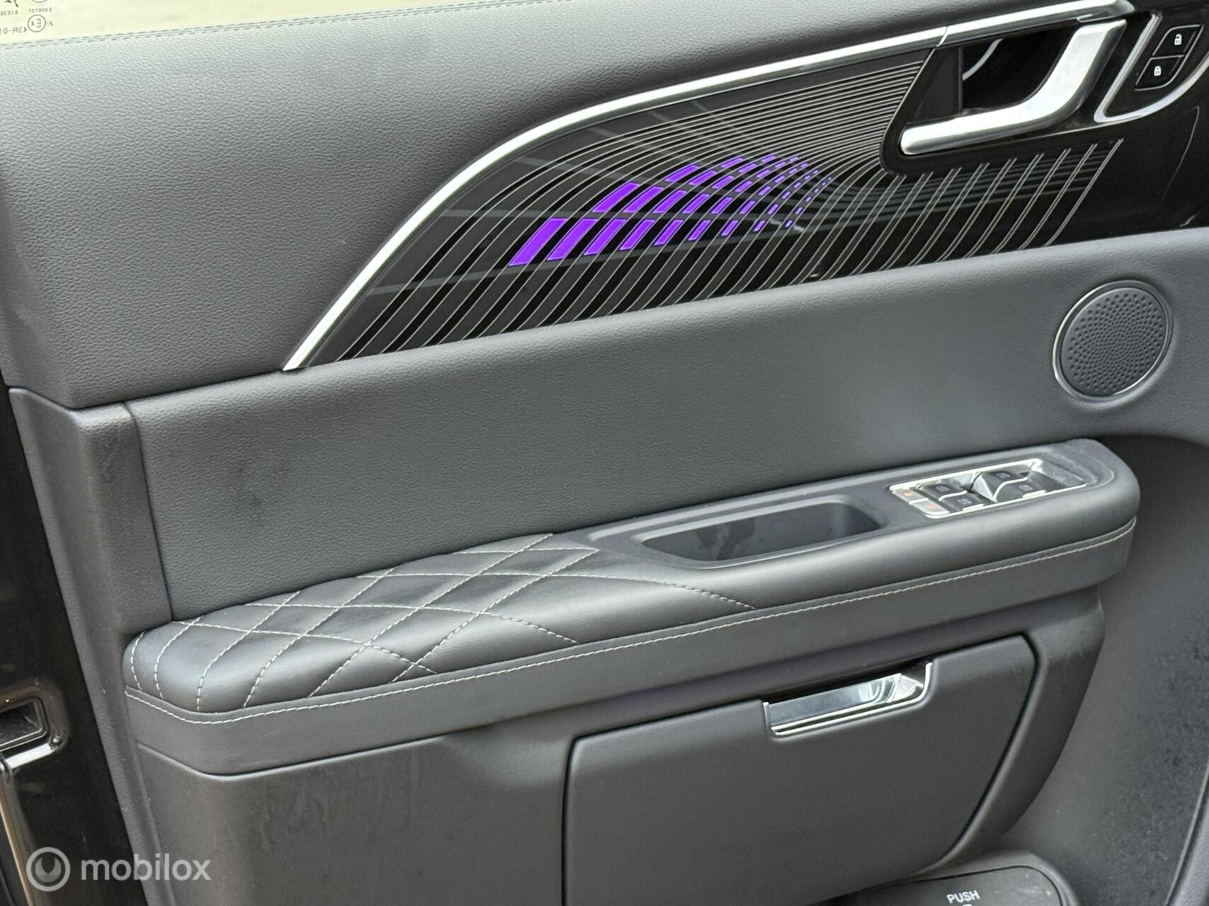 Hoofdafbeelding Hongqi E-HS9