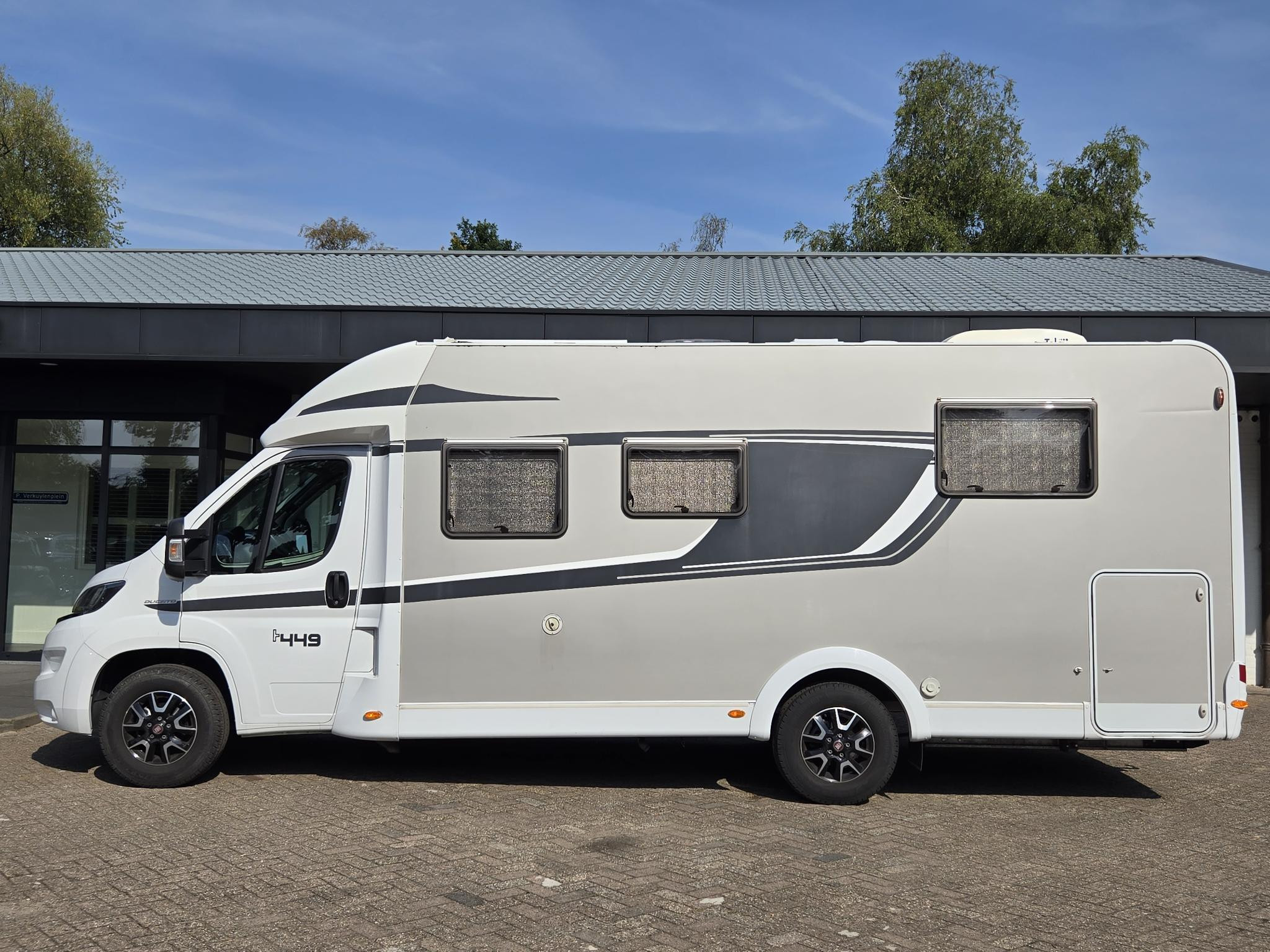 Hoofdafbeelding Carado T 449