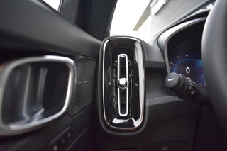 Volvo EX40 Volvo EX40 Extended Range Ultra 252pk/82kWh | 20'' | Trekhaak | Getint Glas - afbeelding nr 16