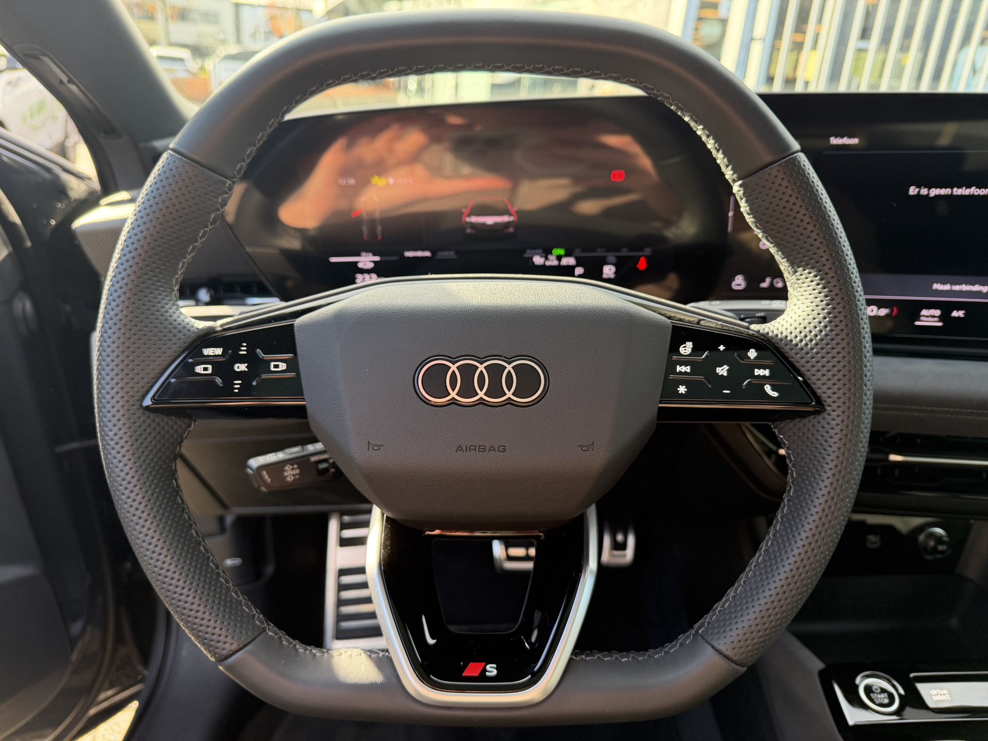 Hoofdafbeelding Audi A6 Avant e-tron