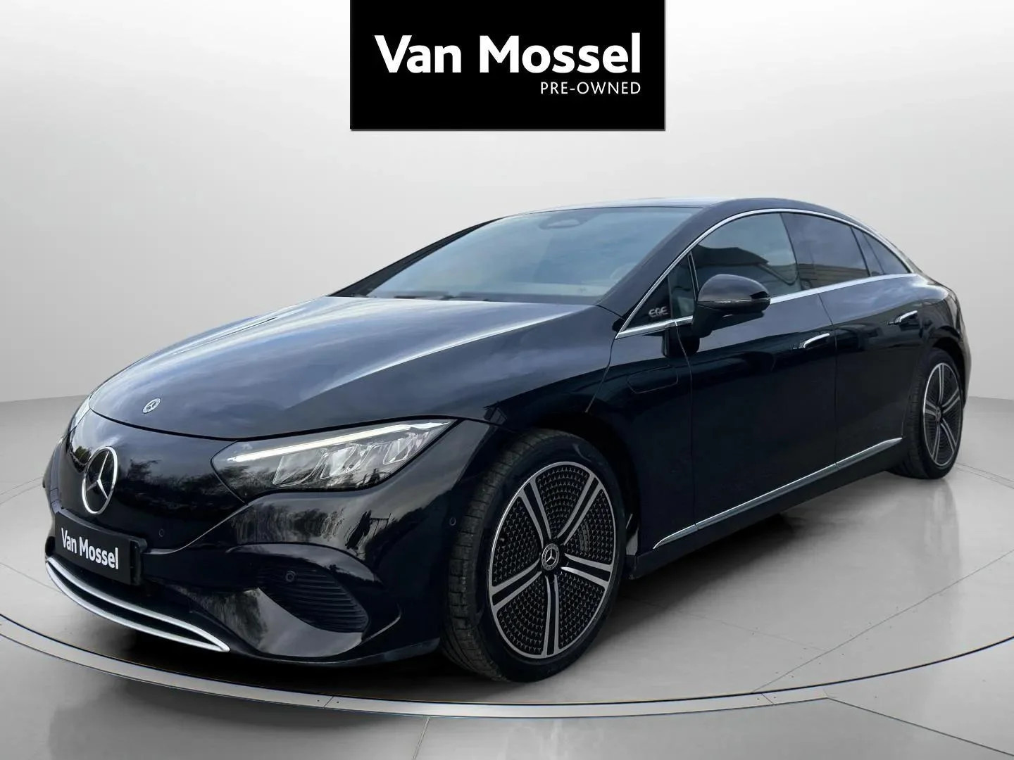 Mercedes-Benz-EQE-image-0