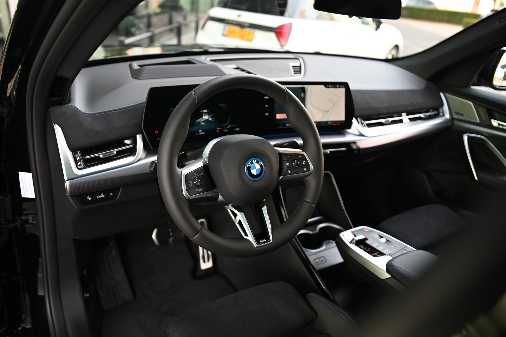 Hoofdafbeelding BMW iX2