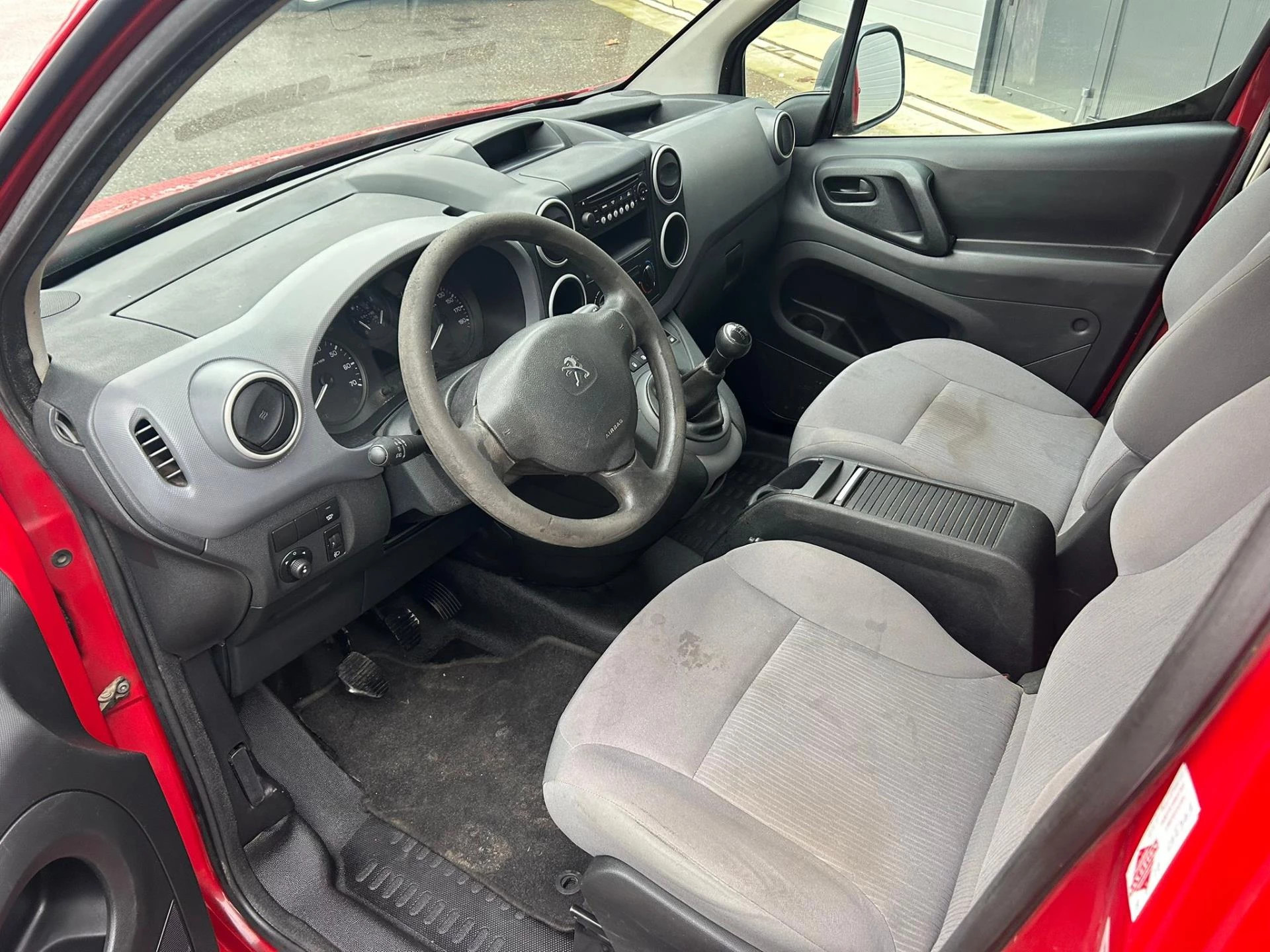 Hoofdafbeelding Peugeot Partner