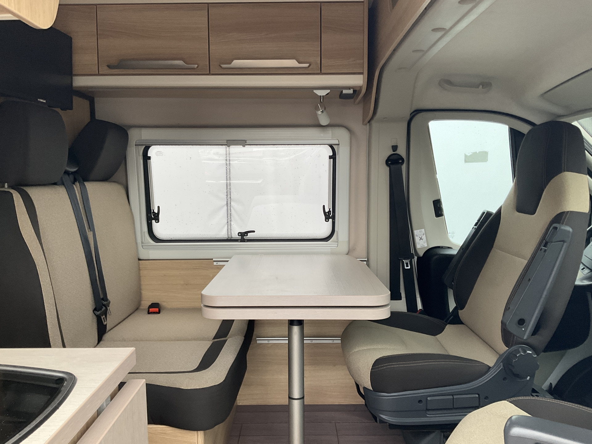 Hoofdafbeelding Knaus R07