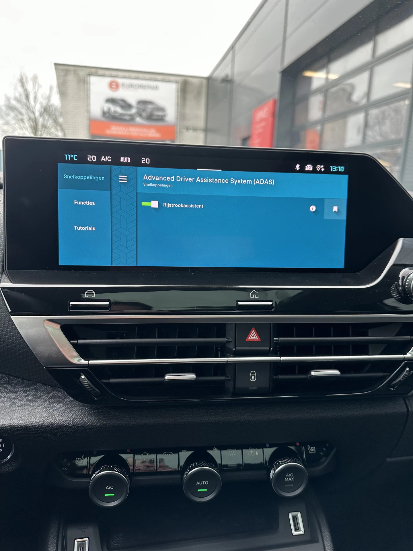 Hoofdafbeelding Citroën ë-C4 X