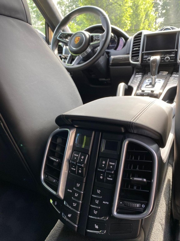 Hoofdafbeelding Porsche Cayenne