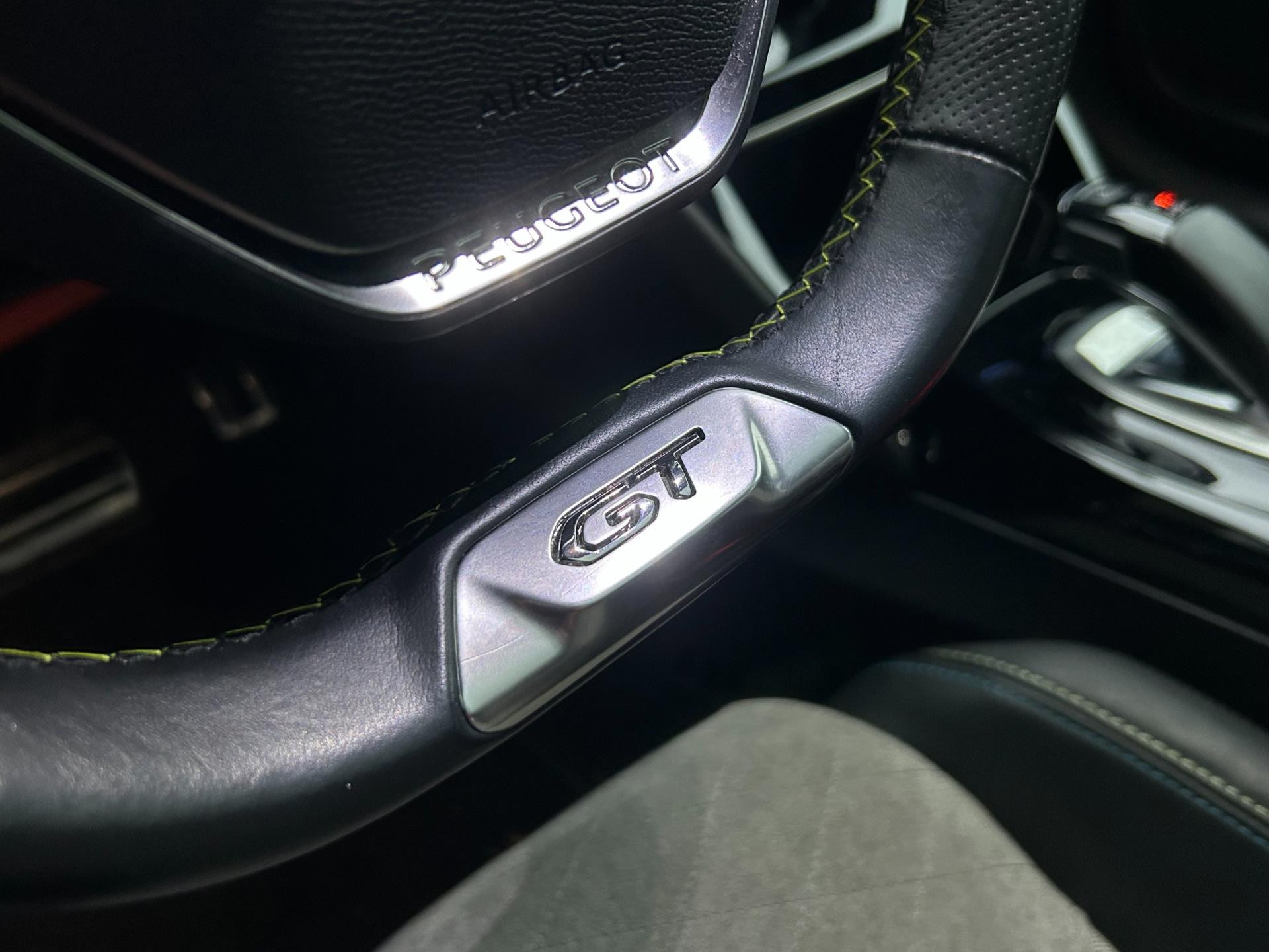 Hoofdafbeelding Peugeot e-208