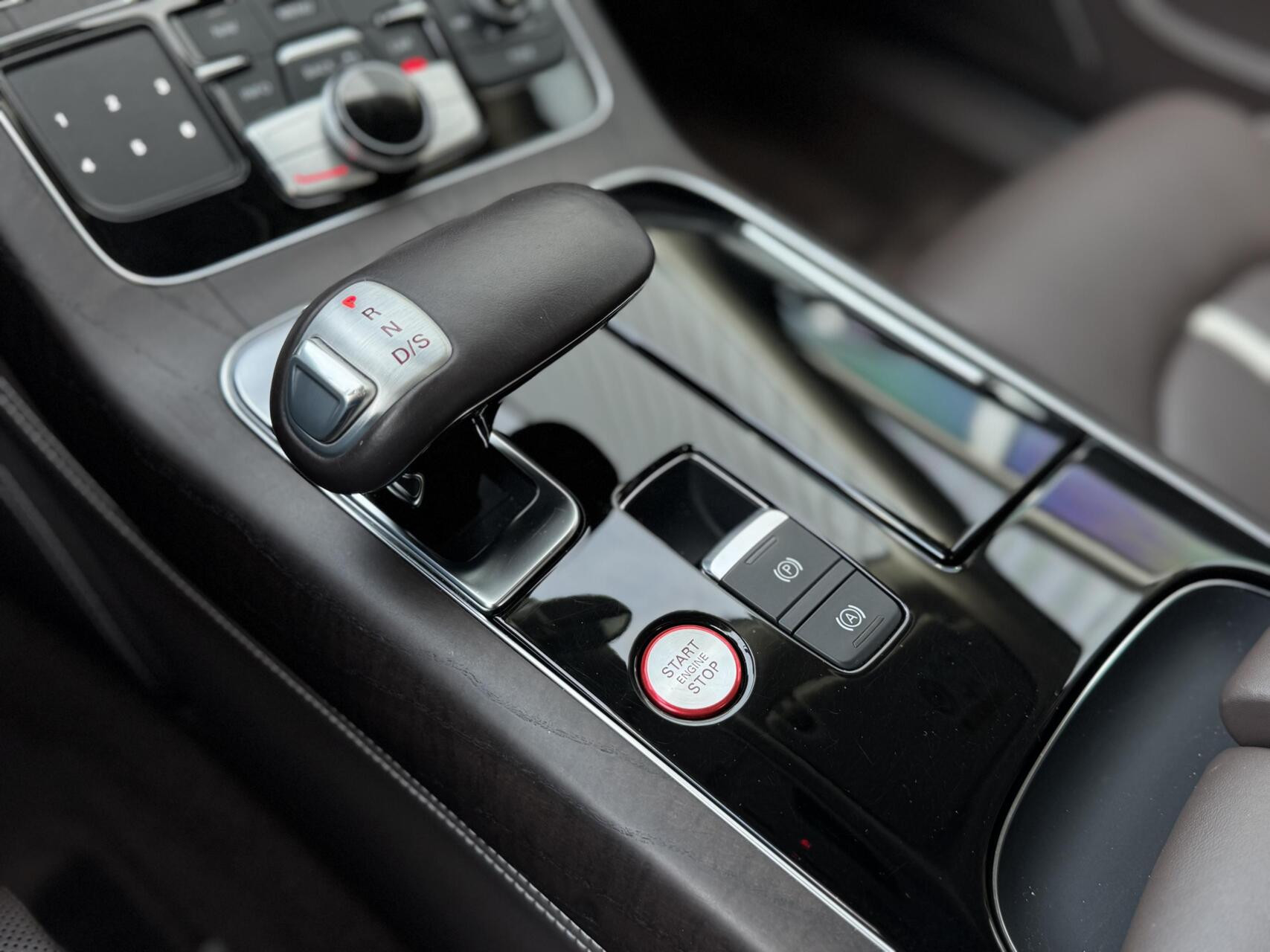 Hoofdafbeelding Audi S8