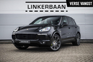 Porsche Cayenne 3.0 S E-Hybrid | Panodak | Luchtvering | Trekhaak | Bose | Sport Chrono | 21 inch | NL Auto |