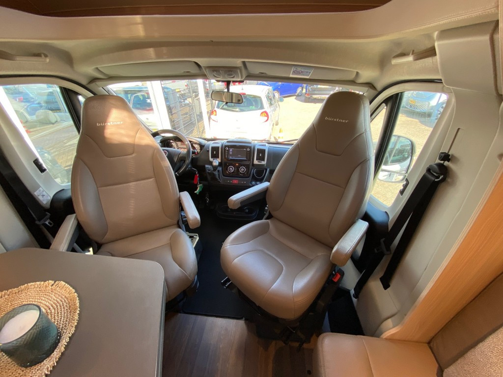 Hoofdafbeelding Bürstner Lyseo T 728g Aut. 36.997km 2017 Dakairco