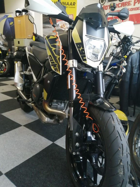 Hoofdafbeelding KTM 690