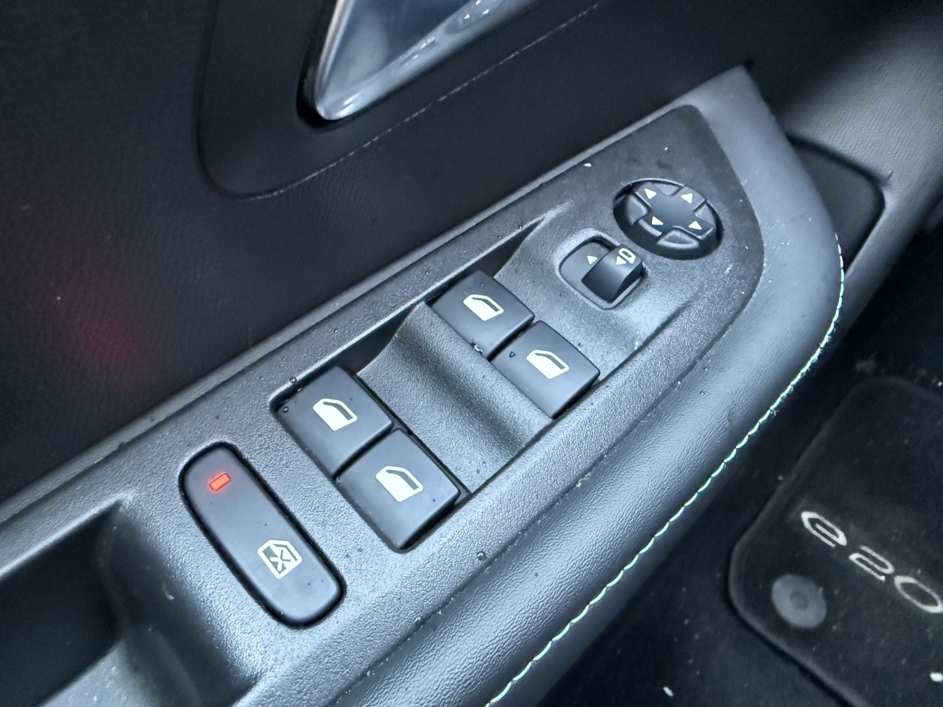 Hoofdafbeelding Peugeot e-208