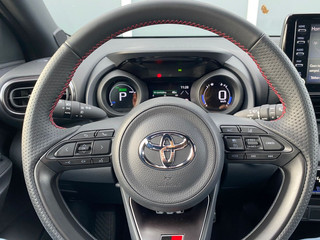 Toyota Yaris Toyota Yaris 1.5 Hybrid GR Sport | ACC | Camera | Lane assist | Winterpakket - afbeelding nr 10
