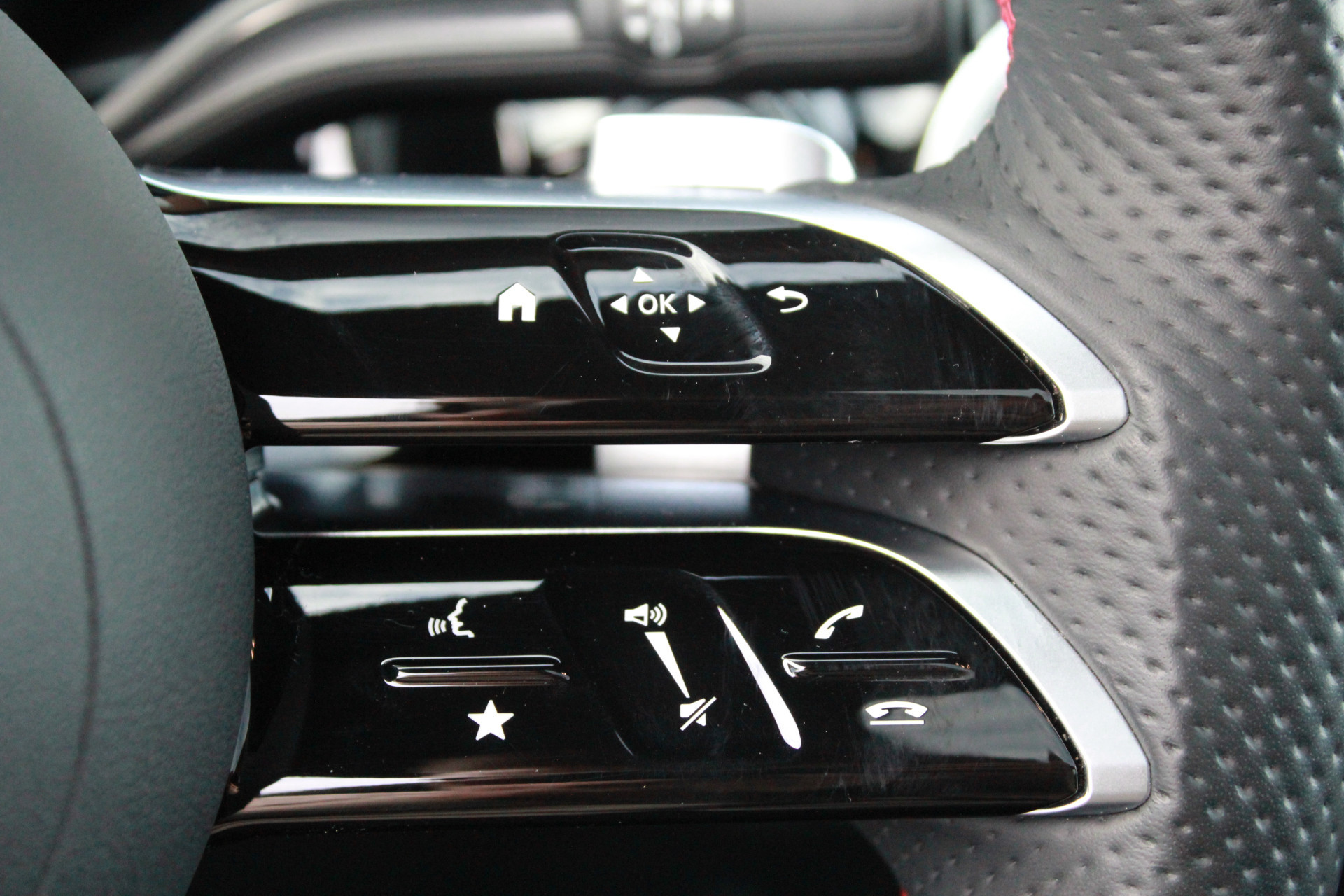 Hoofdafbeelding Mercedes-Benz EQA