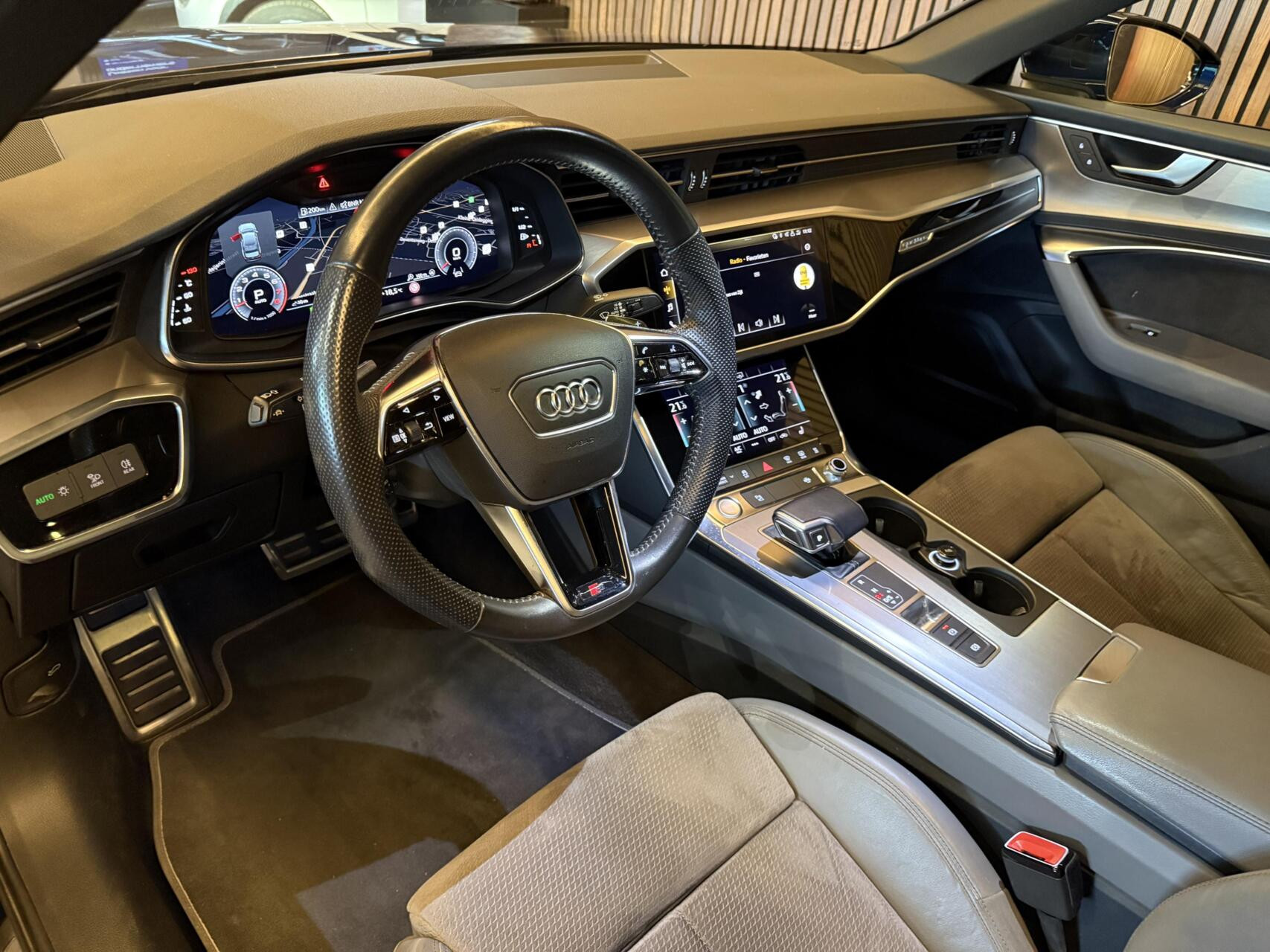 Hoofdafbeelding Audi A6