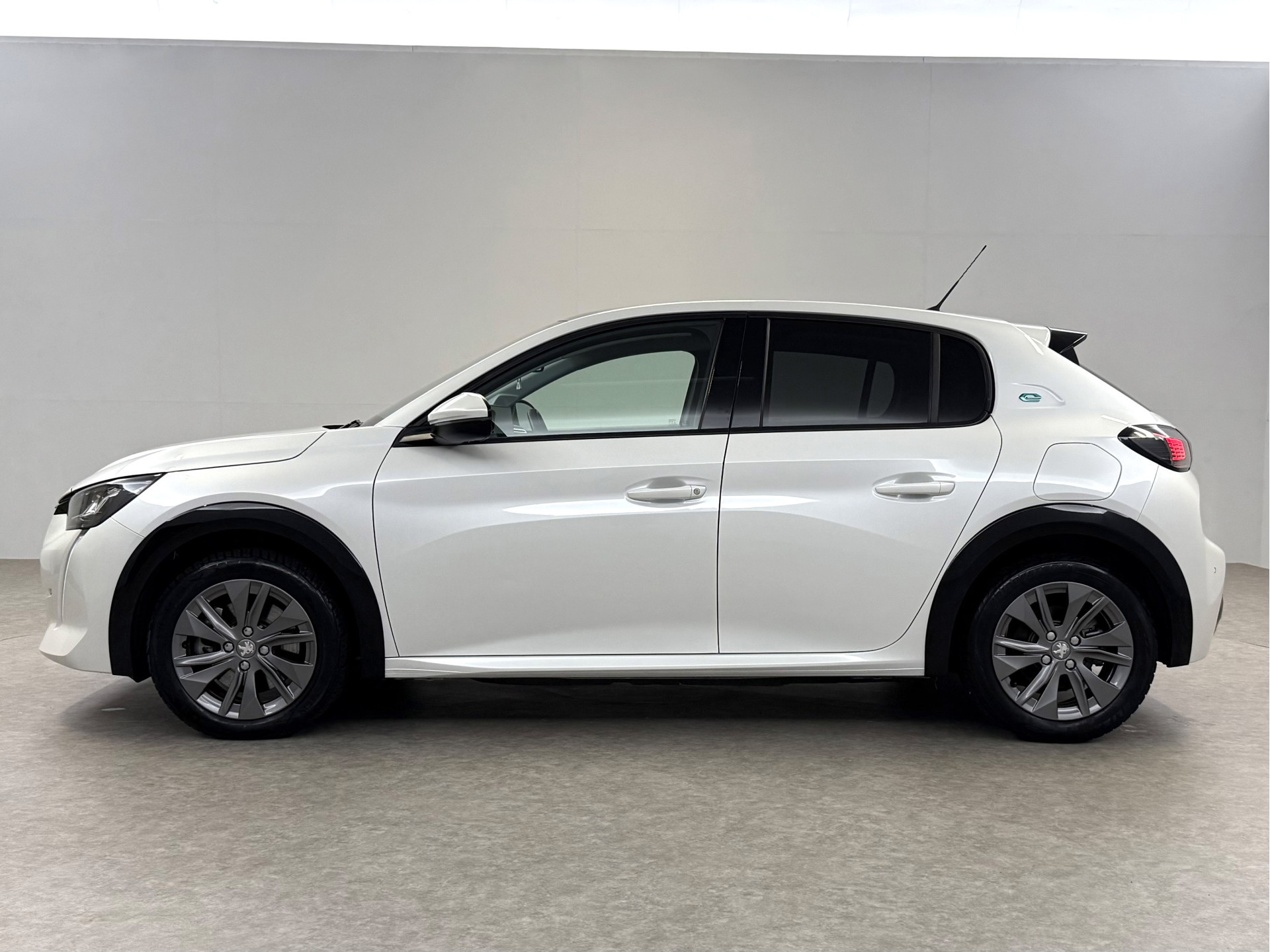 Hoofdafbeelding Peugeot e-208