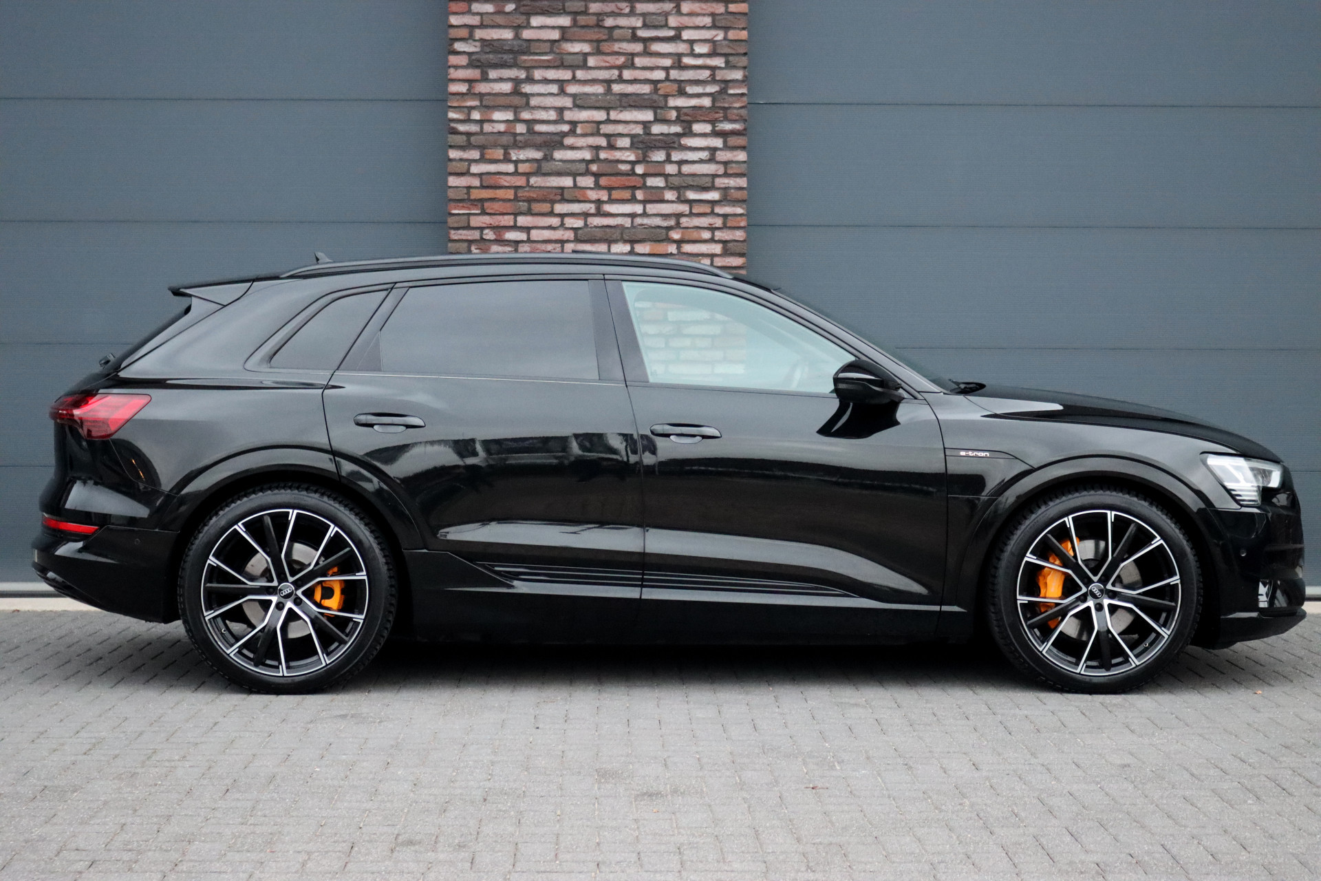 Hoofdafbeelding Audi e-tron