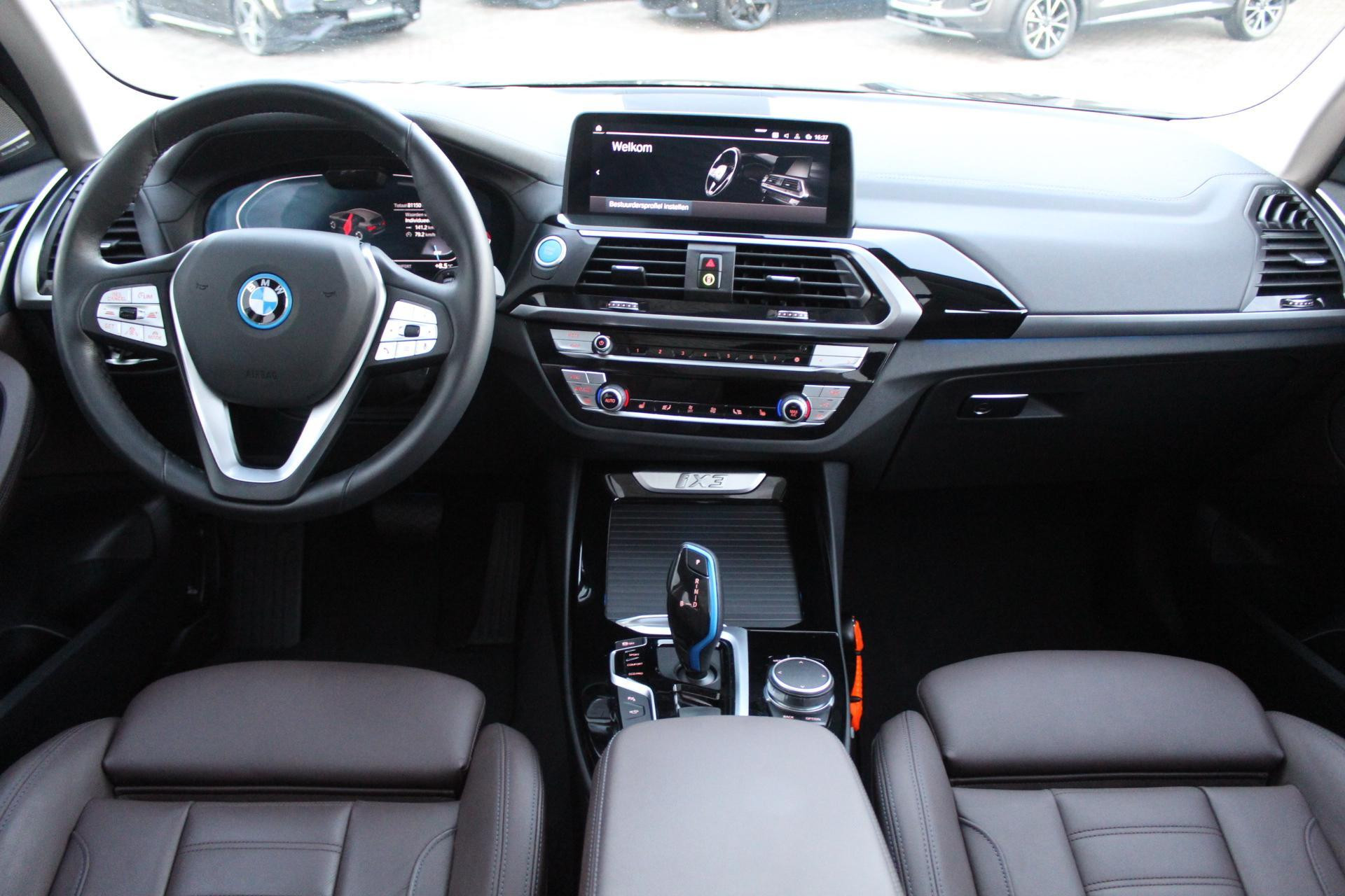 Hoofdafbeelding BMW iX3