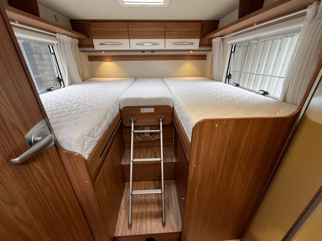 Hoofdafbeelding Carado T447 Lengtebedden Hefbed