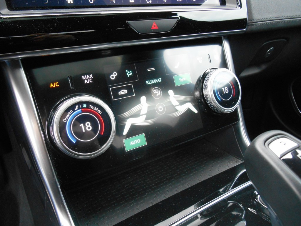 Hoofdafbeelding Jaguar XE