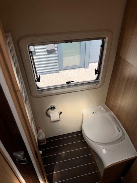 Hoofdafbeelding Knaus R03